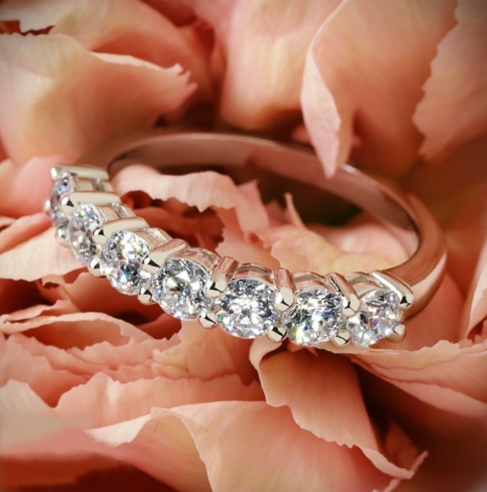 Кольцо в розовом золоте с бриллиантами